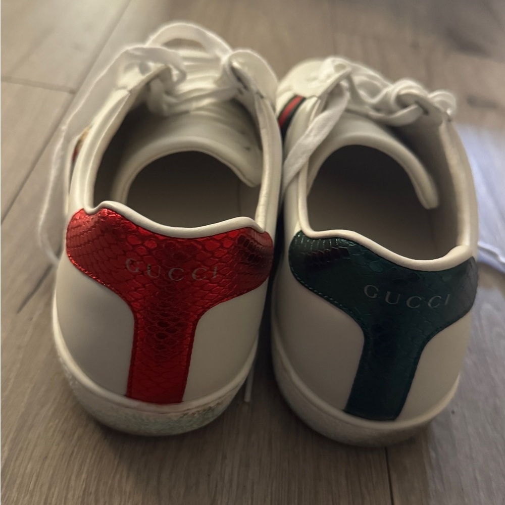 Gucci White and Red Sneakers Minimalist Style